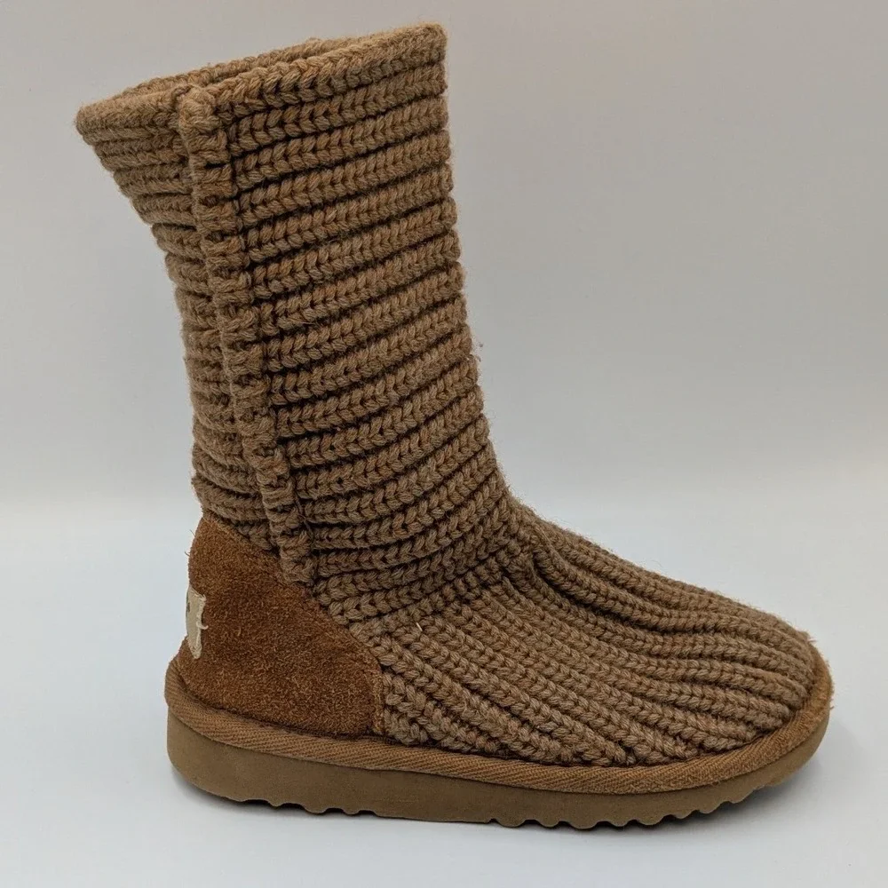 UGG‎ Australia Classic Cardy Knit Boots Chestnut Brown Kids Size 10 Winter